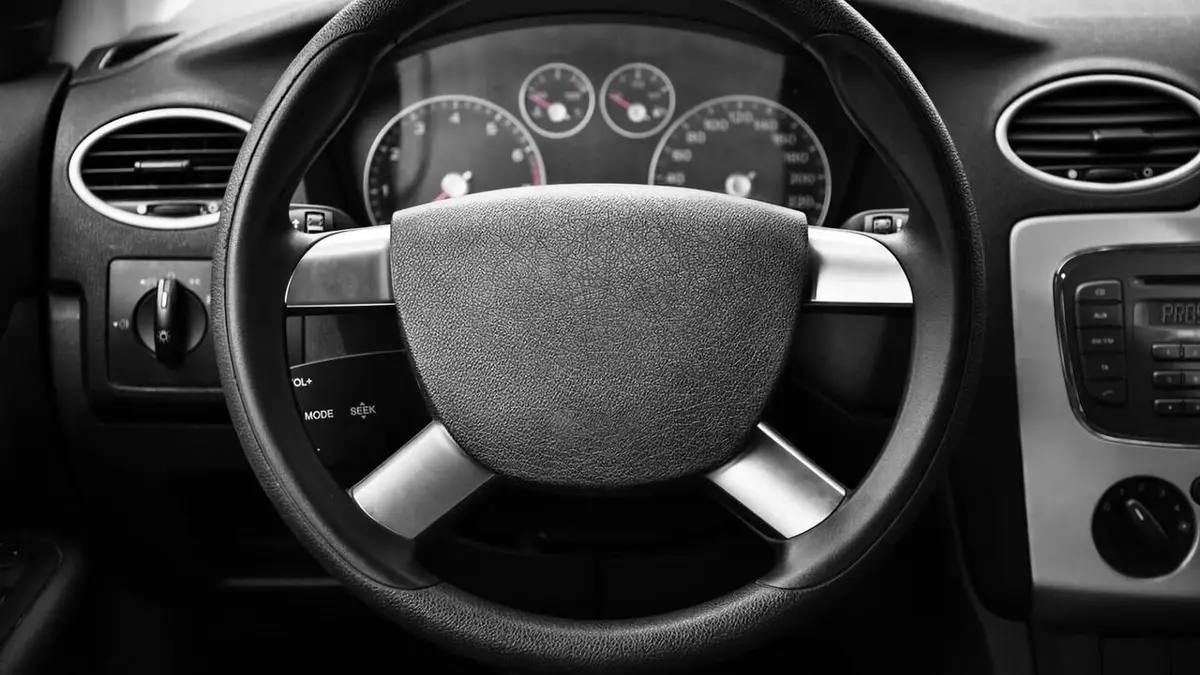 Comment c'est fait Volants / Conduites de carburant / Tartes aux pommes / Radiateurs