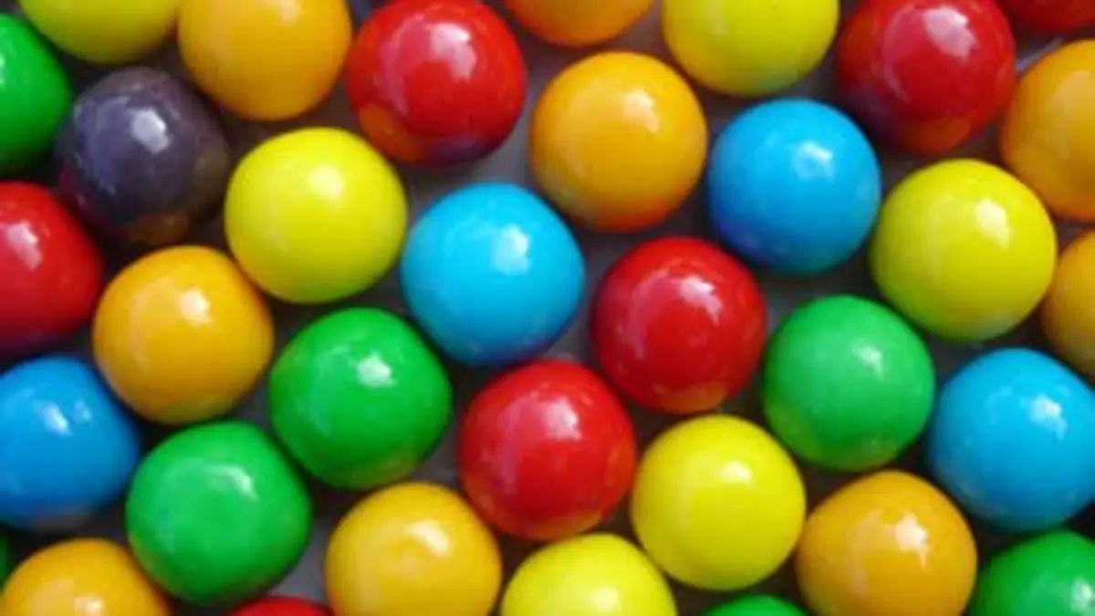 Comment c'est fait E73 Isolation en fibre de verre, machine à chewing-gum, systèmes d'échappement