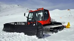 Comment c'est fait Poêles en fonte / Avions ultralégers / Dameuses / Elastiques