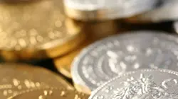 Comment c'est fait Pièces en chocolat / Plancher chauffant / Voitures à pédales / Epées en latex