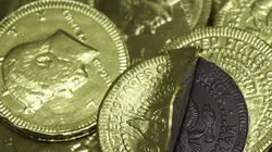 Comment c'est fait Pièces en chocolat / Plancher chauffant / Voitures à pédales / Epées en latex