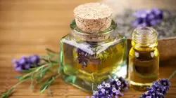 Comment c'est fait Prothèses du genou personnalisées / Ressorts à lames / Essence de lavande / Rivets et outils de rivetage