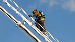 Comment c'est fait Robinets / Échelles de camions de pompiers