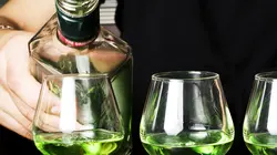 Comment c'est fait Cordes en Boyau / Absinthe / Boucles de Ceinture / Serrures À Levier