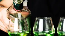 Comment c'est fait Cordes en Boyau / Absinthe / Boucles de Ceinture / Serrures À Levier