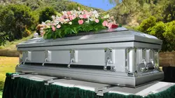 Comment c'est fait Stylos zéro gravité / Aquariums récifaux / Cercueils métalliques