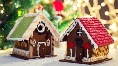 Maisons en pain d'épice / Bétaillères / Portes de garage / Figurines