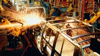 Carafes en terre, charcuterie de volaille et moteurs NASCAR