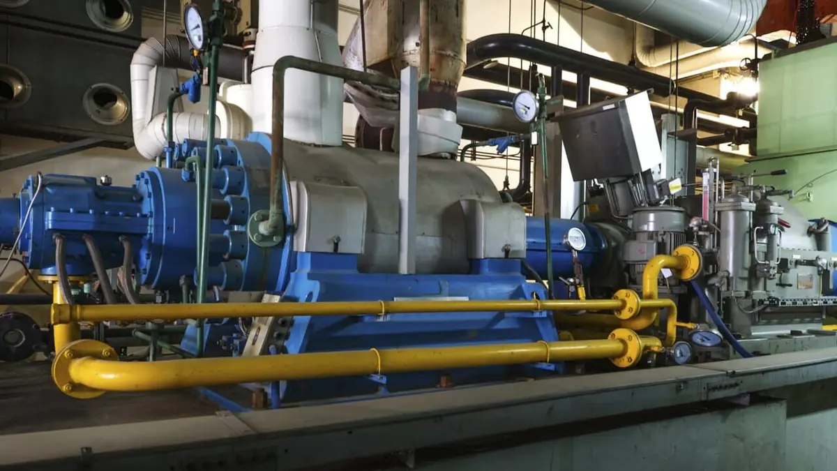 Comment c'est fait Batterie de cuisine/Moteurs Ferrari/Chauffe-eau