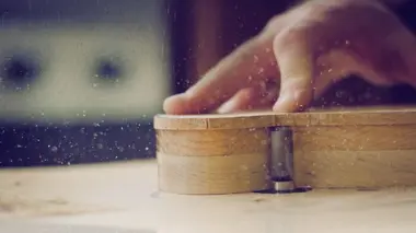 Comment c'est fait Barbecues en céramique / Perforateurs / Fontaines / Planches de surf en bois creux