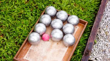 Comment c'est fait Boules de pétanque / Médicaments biologiques