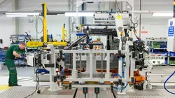 Comment c'est fait : voitures de rêve  S02E16 Aston Martin Vanquish