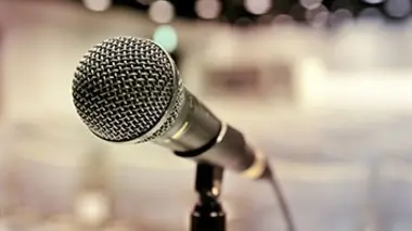 Montre à quartz, lecteur MP3, microphone, réfrigérateur