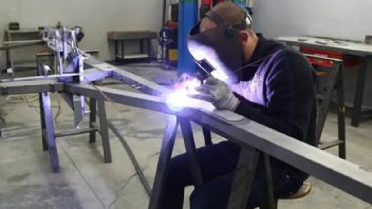 Comment ça marche ? S11E01 Parmesan, Pistes, Chaises Longues