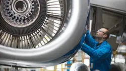 Comment ça marche ? Turbocompresseurs, routes en plastique