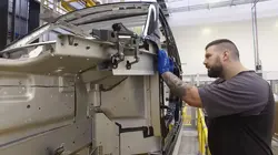 Comment construire une voiture d'exception S01E04 Morgan Plus Six