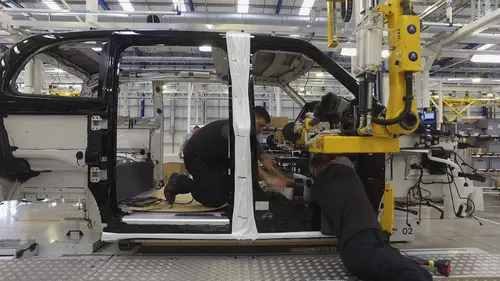 Comment construire une voiture d'exception S01E05 Taxi londonien électrique