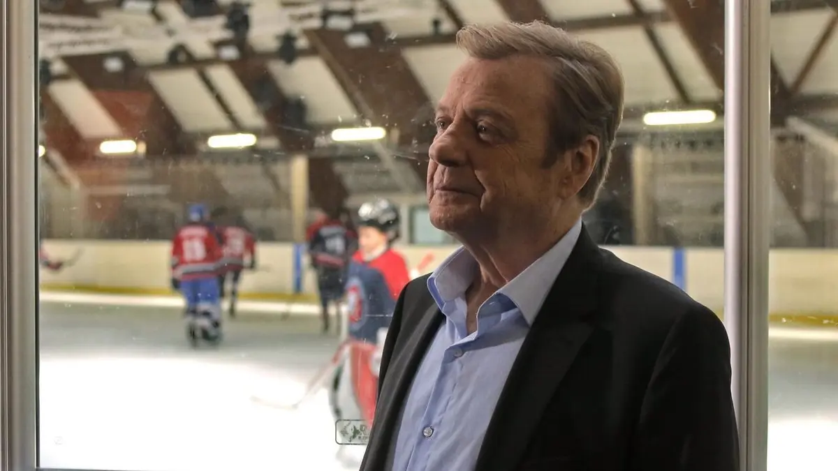 Commissaire Magellan S01E34 Du sang sur la glace