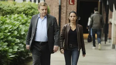 Commissaire Magellan S01E21 L'âge ingrat