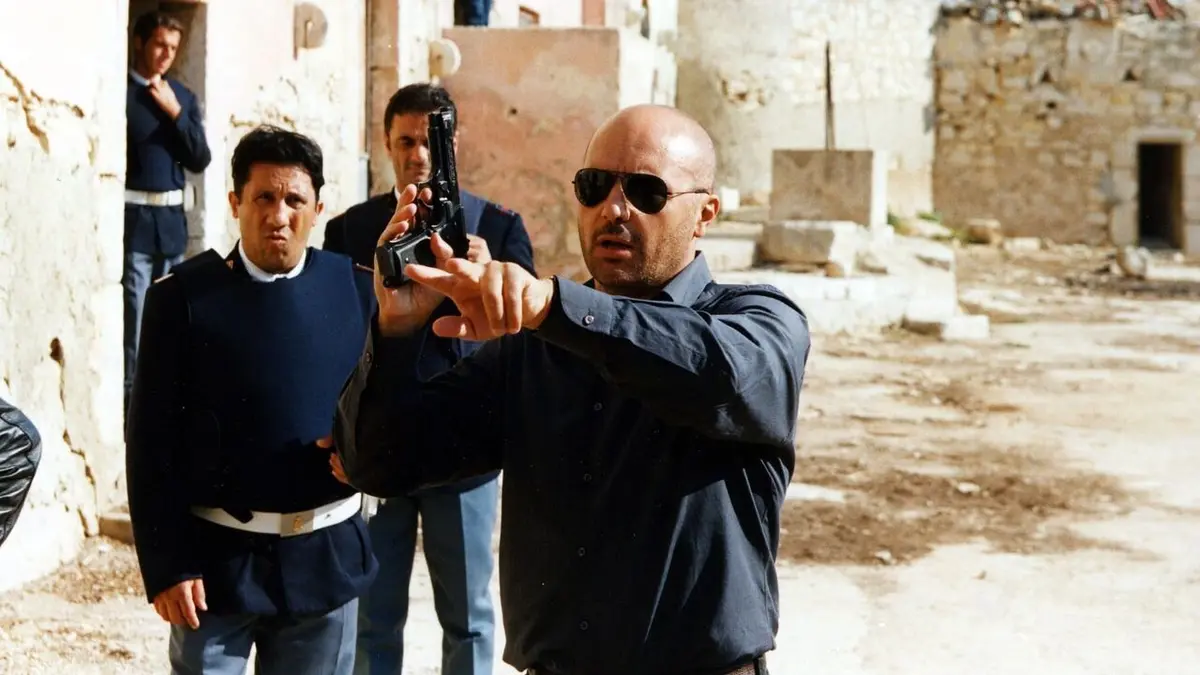 Commissaire Montalbano S02E01 La forme de l'eau