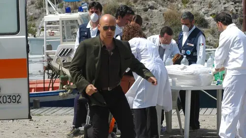 Commissaire Montalbano S05E01 Le tour de la bouée en streaming