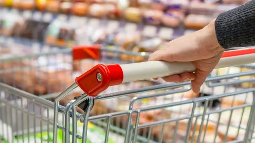 Comparer, négocier, "couponner" : comment payer moins cher ?