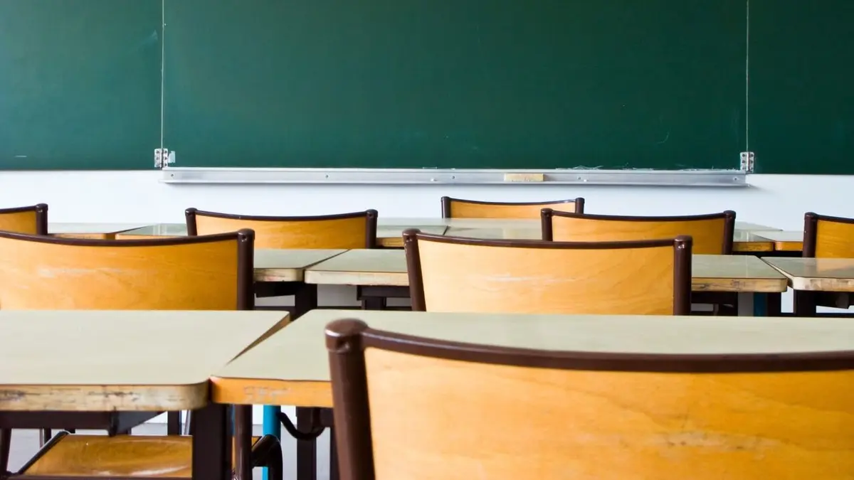 Complément d'enquête La guerre de l'info sur les bancs de l'école