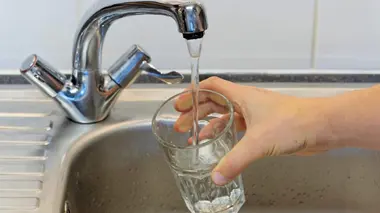 Complément d'enquête L'eau du robinet est-elle (vraiment) potable ?