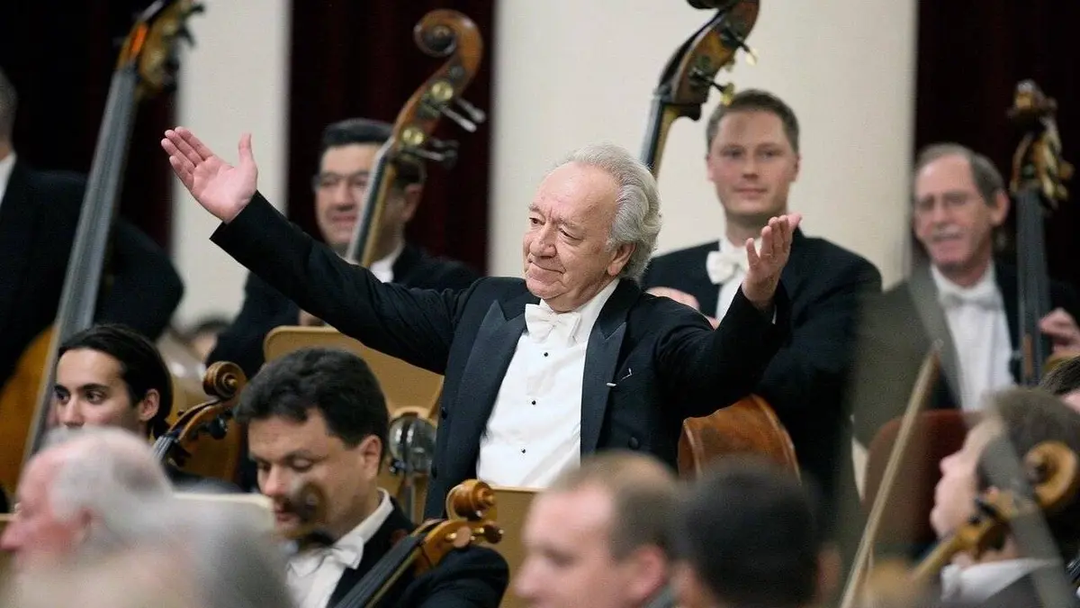 Concert de fête à Saint-Pétersbourg