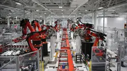 Construire l'impossible S03E09 Secrets de construction : l'usine Tesla