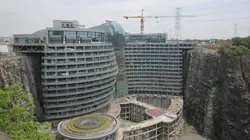 Concevoir l'impossible S04E05 Hôtel sous-marin