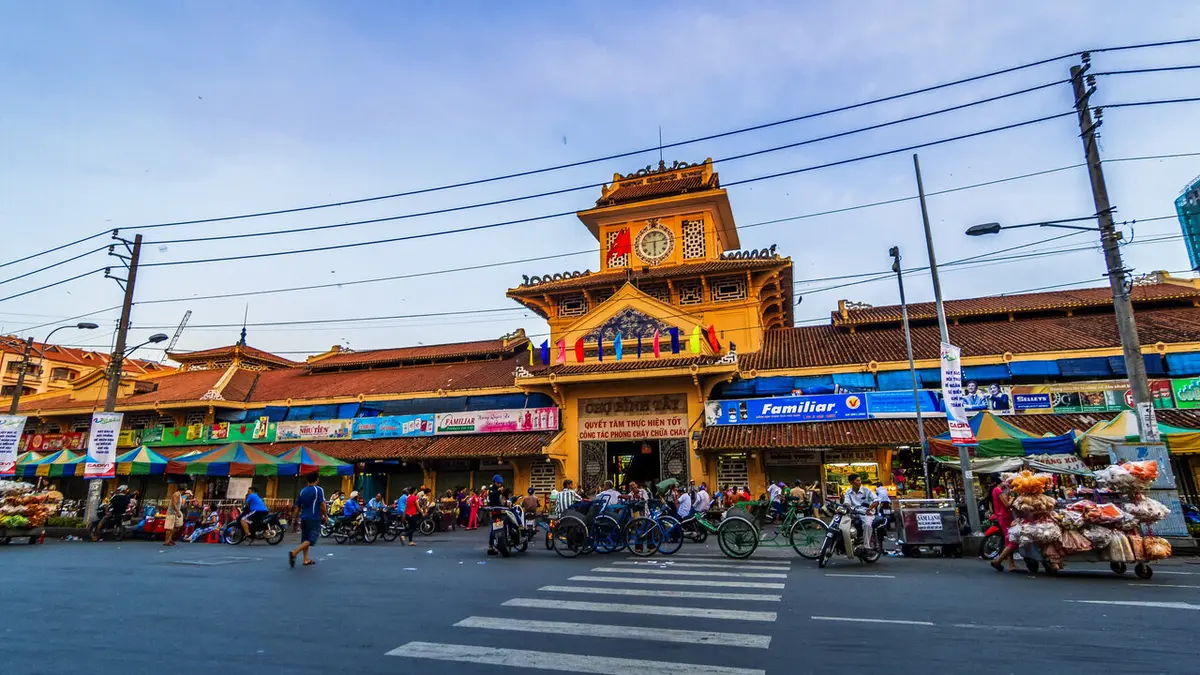 Conduite impossible S02E02 Hô-Chi-Minh