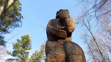 Constructeurs de l'extrême : les artistes S01E06 En mémoire des soldats tombés