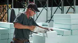 Constructions hors limites