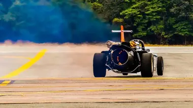 Constructions : mode d'emploi S01E05 À l'intérieur d'un Jet Car