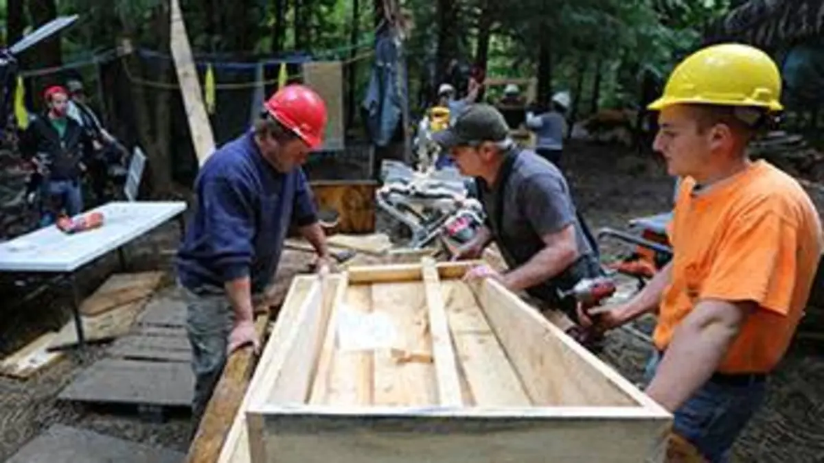 Constructions sauvages S01E08 Une cabane à deux étages
