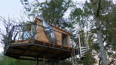 Cabane aux cigognes dans le Lot-et-Garonne