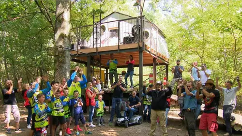 Constructions sauvages S01E01 Cabane camouflage