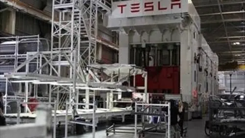 Construire l'impossible S03E10 Secrets de construction : l'usine Tesla