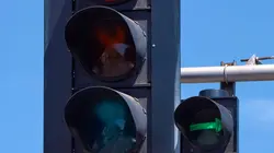 Contacts Bob a 25 ans !