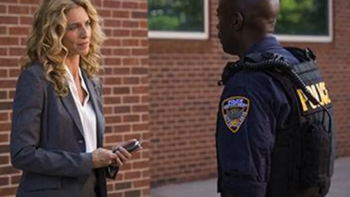 Containment S01E03 Le premier à tomber