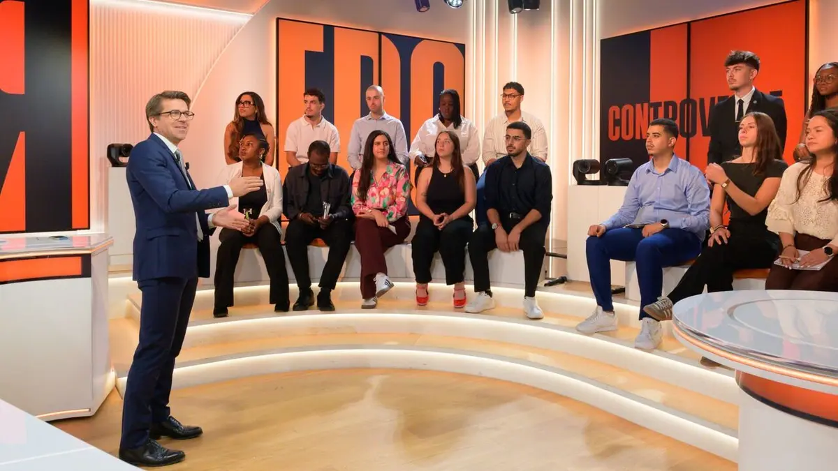 Controverse Faut-il rétablir un service national obligatoire en France ?