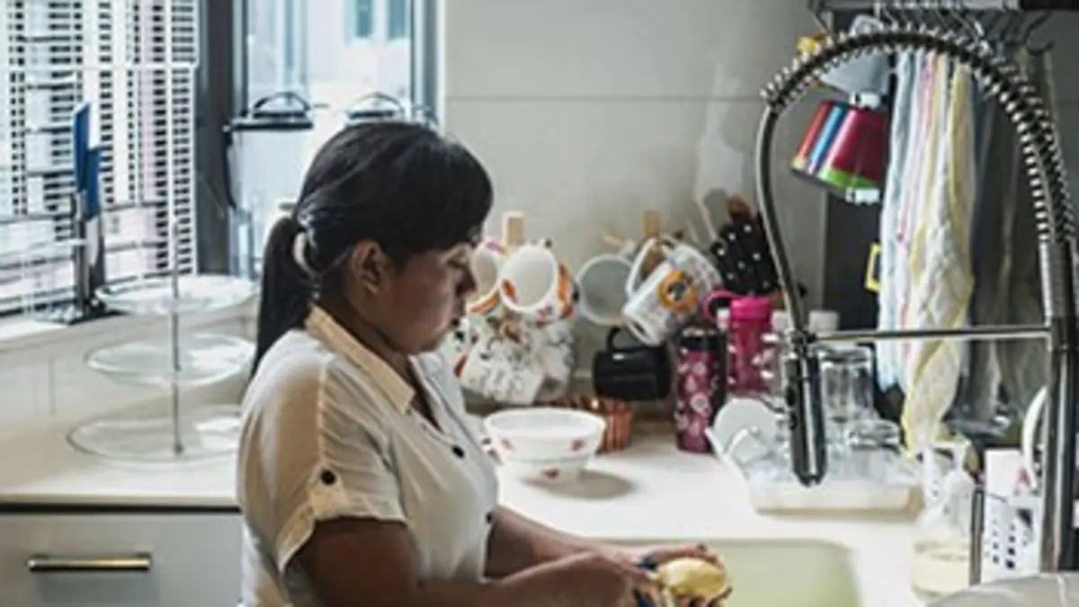Corvéables à merci : le scandale des bonnes asiatiques
