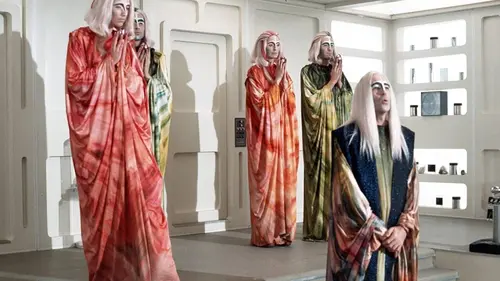 Cosmos 1999 S01E05 Un autre royaume de la mort