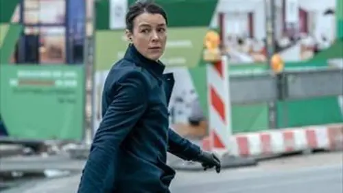 Counterpart S02E02 La traque