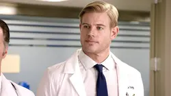 Coup de foudre dans l'ascenseur replay