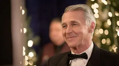 Coup de foudre royal à Noël (2022)