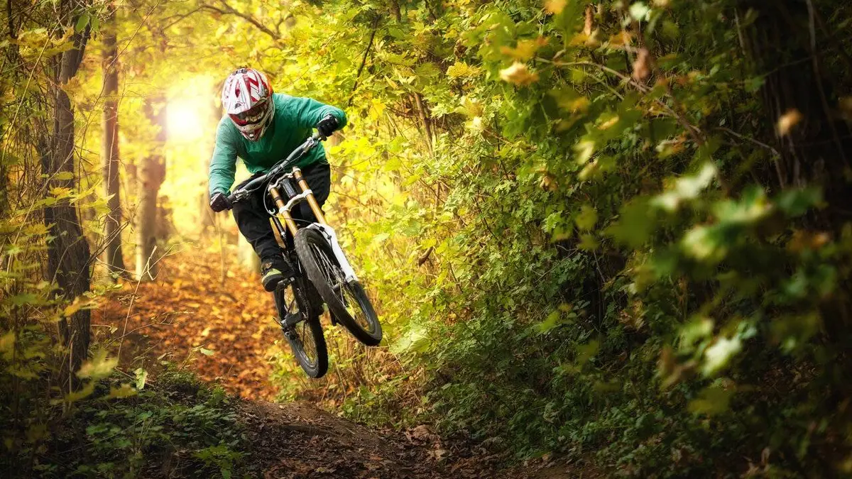 Course messieurs VTT Coupe du monde de descente 2023
