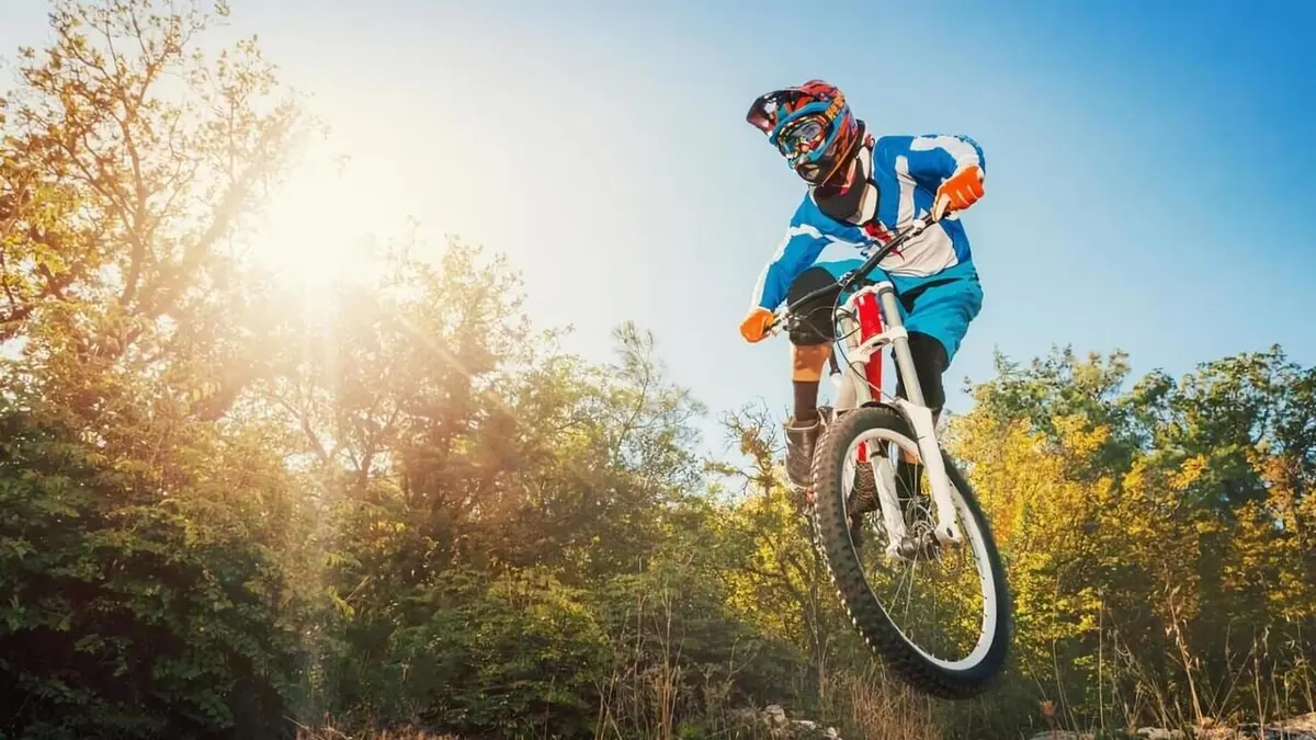 Course messieurs VTT Coupe du monde de short track 2024