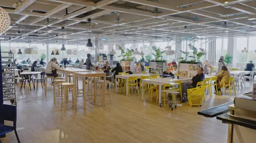 Coûte que coûte, la folle histoire des marques